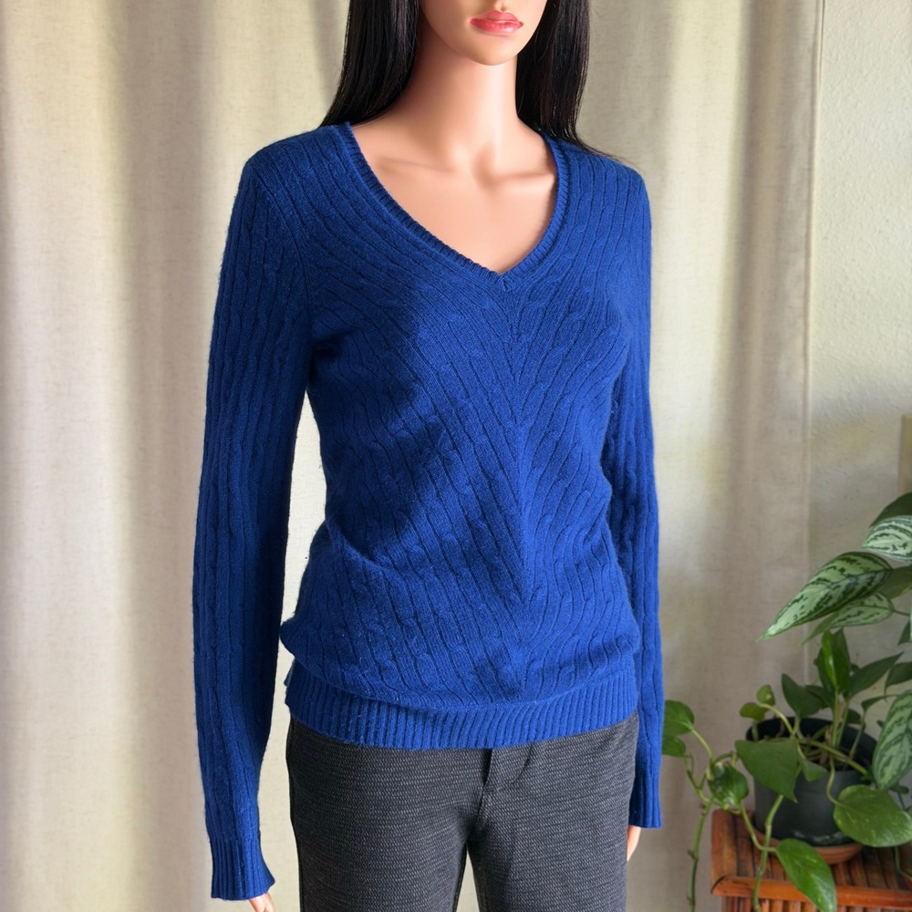 Saks Fifth Avenue Womens 100% Cashmere Sweater V-Neck Cable Knit Royal Blue M